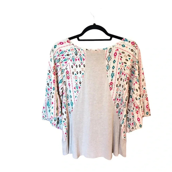 Boho Chic Beige Top with Floral Sleeves - Perfect for Spring & Summer! - Picture 9 of 15
